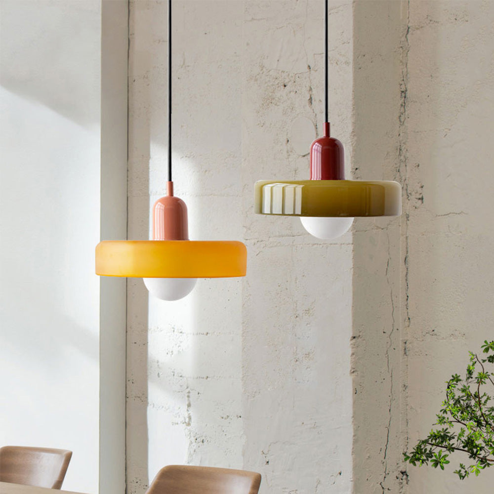 Bunte Pendelleuchte im Bauhaus-Stil - StiloGlas