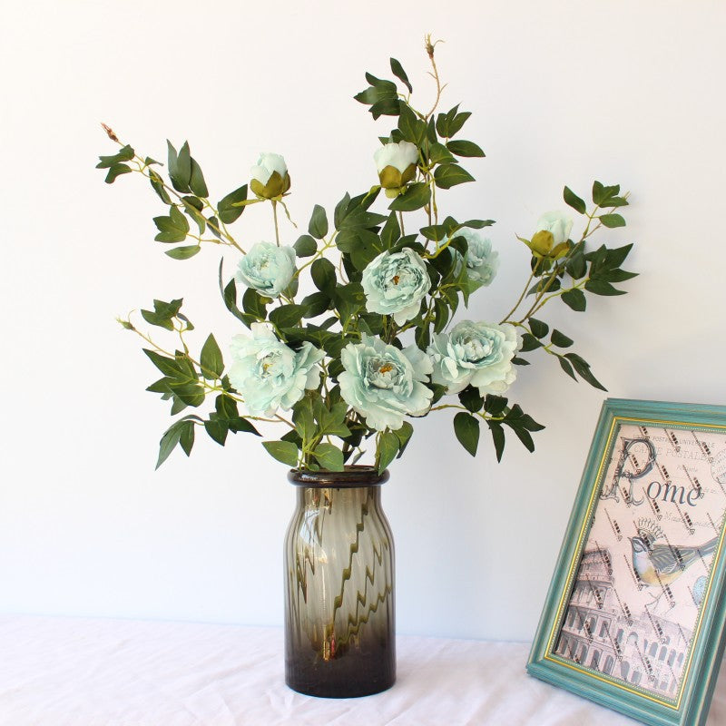 Künstliches Blumenarrangement
