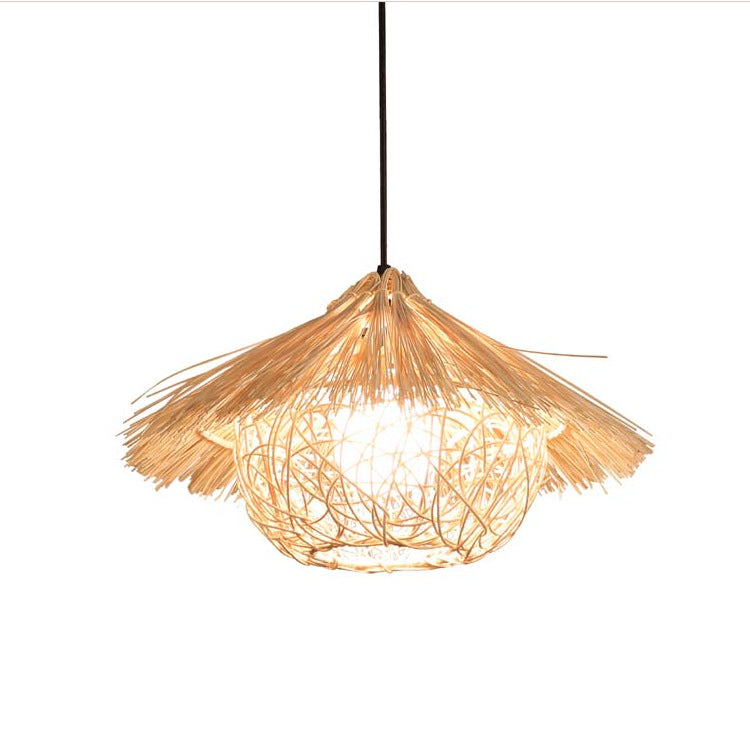 Boho-inspirierte geflochtene Deckenleuchte