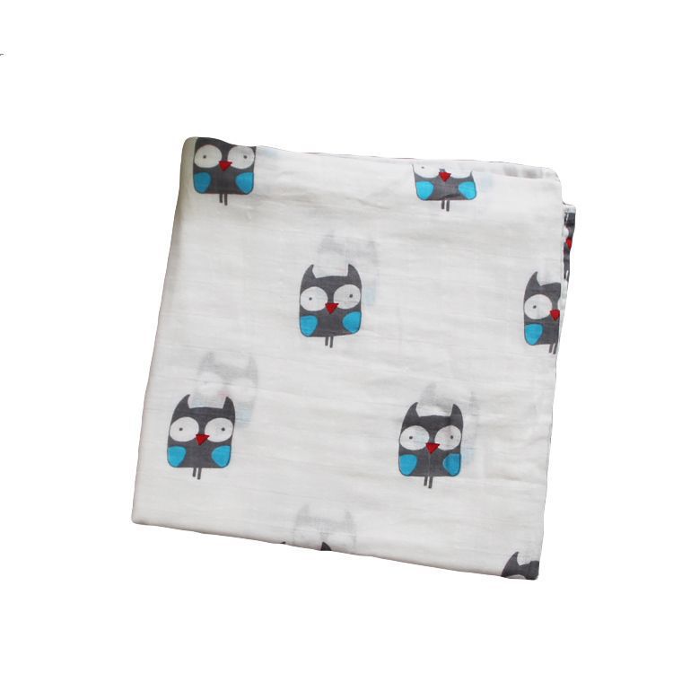 Babydecke aus Baumwoll-Musselin mit Herzmuster