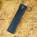 Handgefertigter Stiftehalter aus Leder