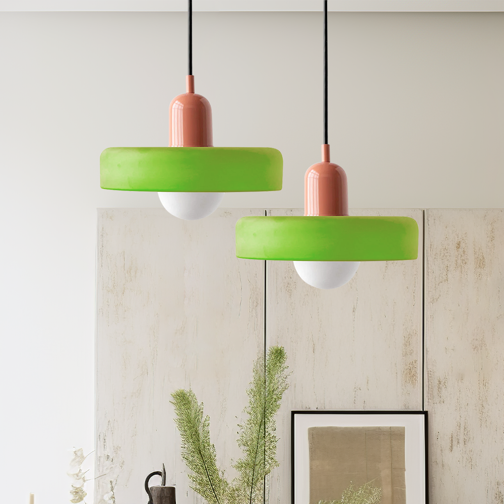 Bunte Pendelleuchte im Bauhaus-Stil - StiloGlas