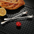 Eleganter Löffel mit schmalem Griff