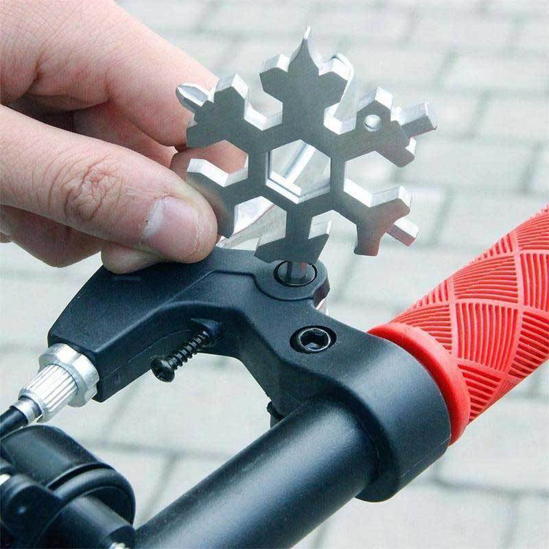 18-in-1 Edelstahl-Schneeflocken-Multitool