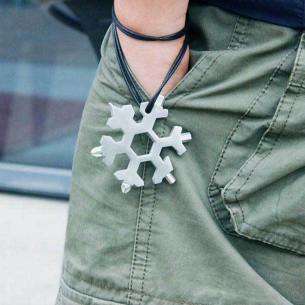 18-in-1 Edelstahl-Schneeflocken-Multitool