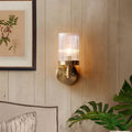 Traditionelle Wandleuchte mit Zylinder-Glasschirm