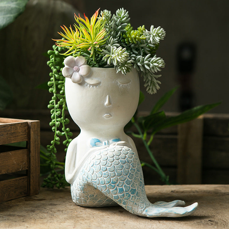 Künstlerische Blumenvase