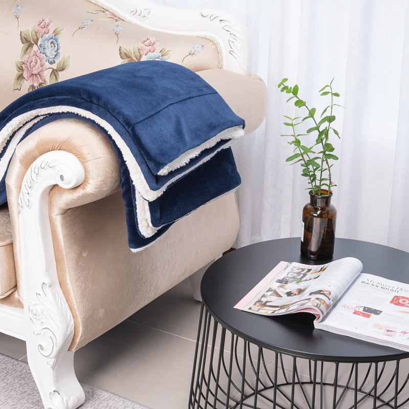 Ladies' Cozy Reversible Blanket with Microfiber Fabric