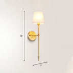 Wandleuchte mit Stoffschirm in Messing