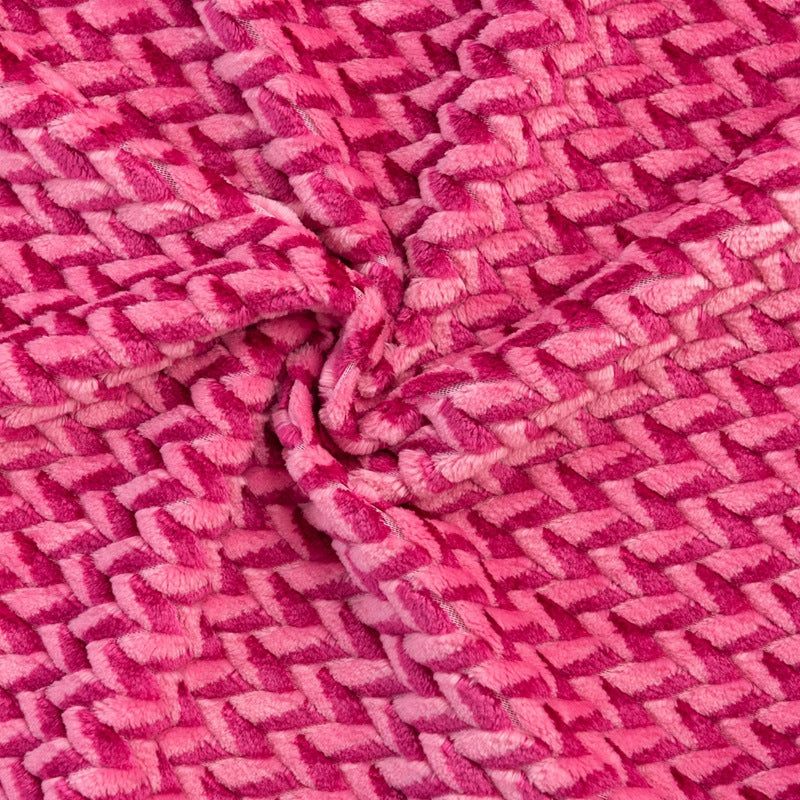 Cuddly Blanket with Cable Pattern