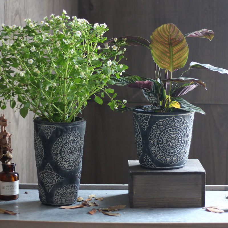 Elegant ceramic flower vase