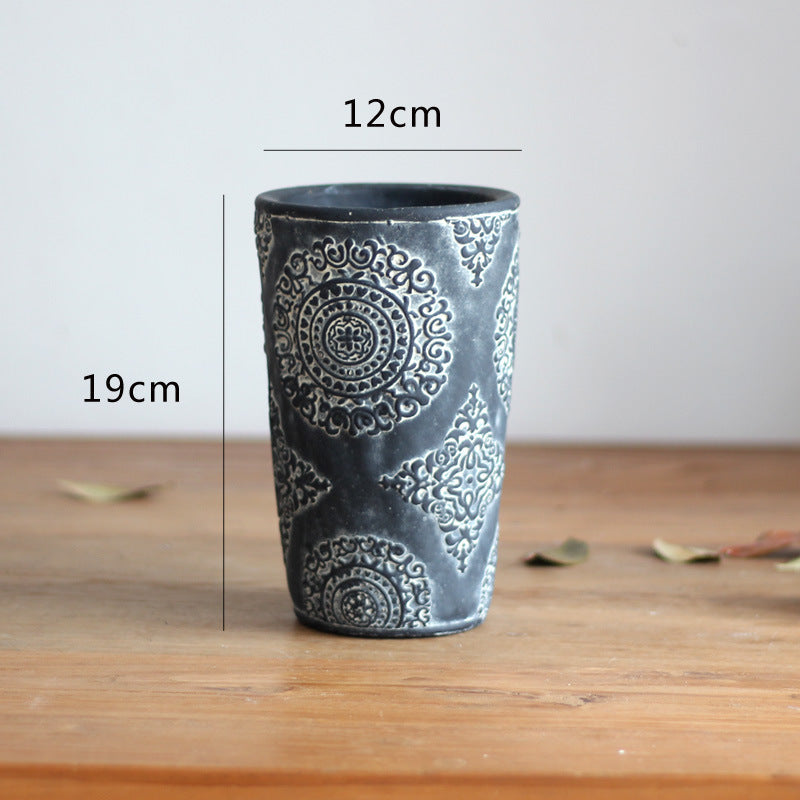 Elegant ceramic flower vase