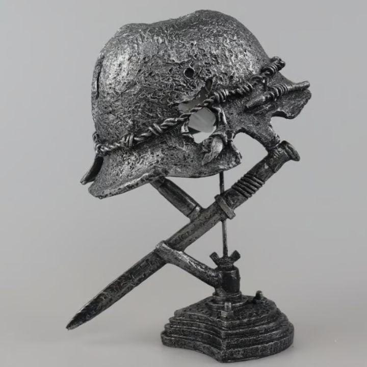 AntiqueLume | Vintage-Tischleuchte Stahlhelm