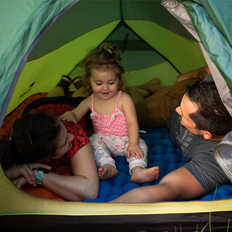Camping-Isomatte mit Luftmatratze