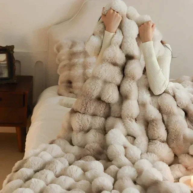 VeluLuxe Faux Fur Fluffy Blanket