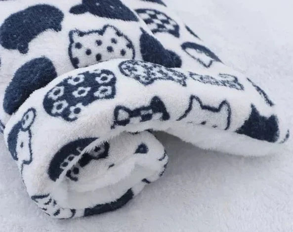 Elyse Cozy Cat Blanket