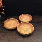 Servierteller aus handgeflochtenem Rattan