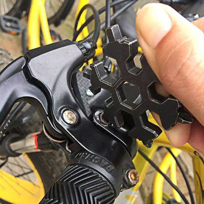 18-in-1 Edelstahl-Schneeflocken-Multitool