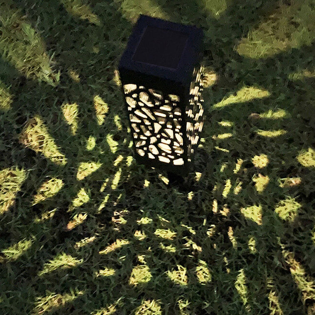 LED-Solar-Gartenleuchte in quadratischer Säulenform