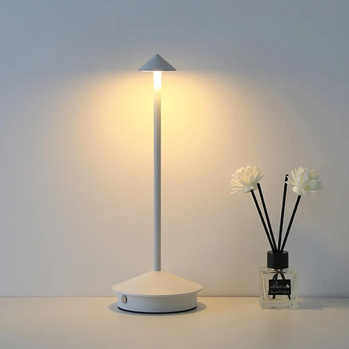 Robyn Arrow LED-Tischleuchte