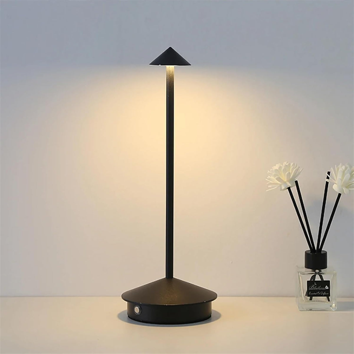 Robyn Arrow LED-Tischleuchte