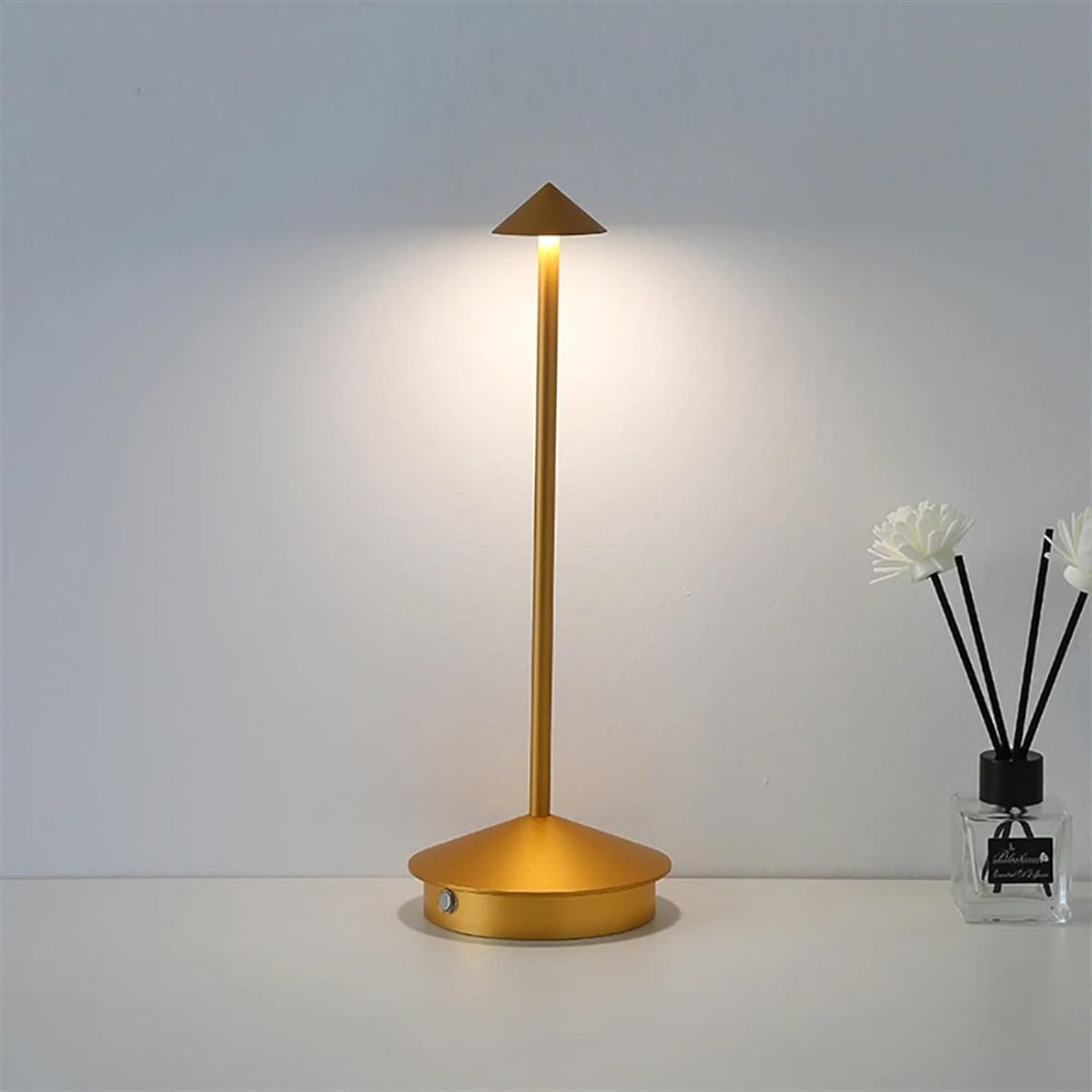 Robyn Arrow LED-Tischleuchte