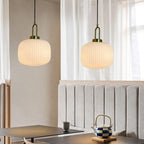 Design-Pendelleuchte in Kürbisform