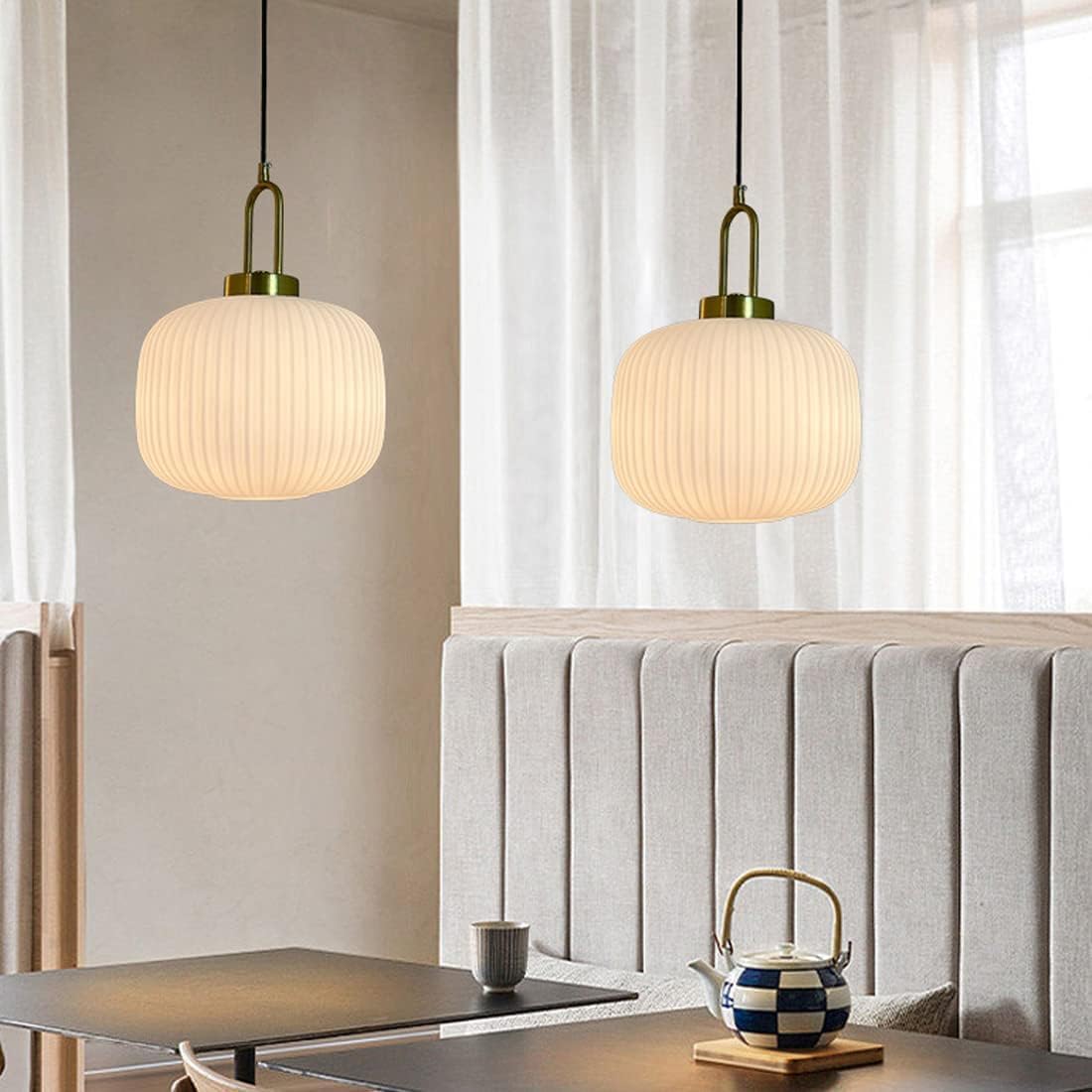 Design-Pendelleuchte in Kürbisform