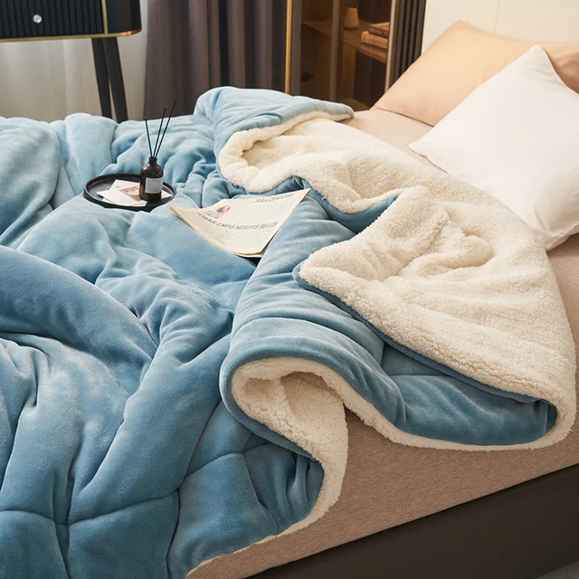 SoftHug Luxury Fleece Blanket
