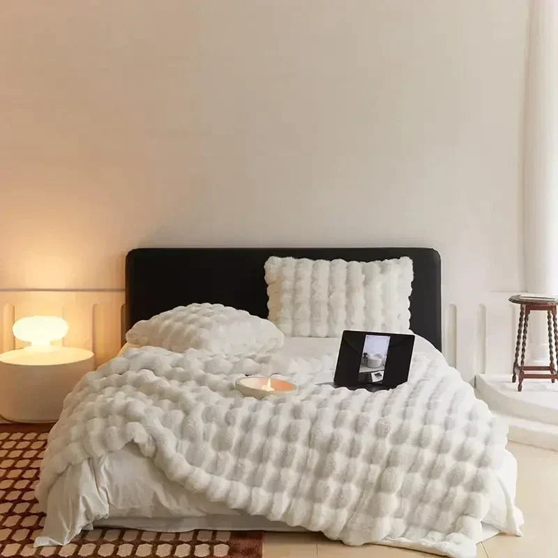 VeluLuxe Faux Fur Fluffy Blanket