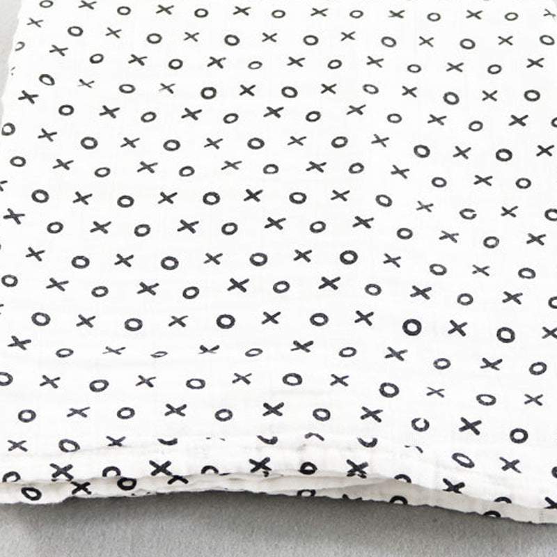 Babydecke aus Baumwoll-Musselin mit Herzmuster