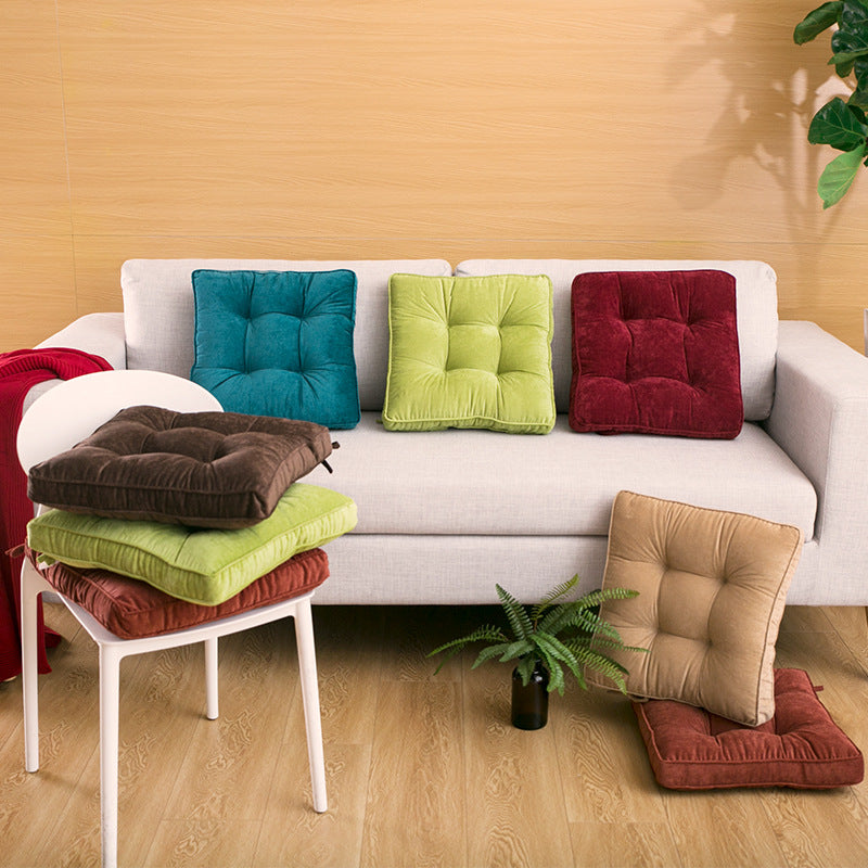 Hochwertiges Samt-Sitzkissen mit quadratischer Steppung und dicker Polsterung