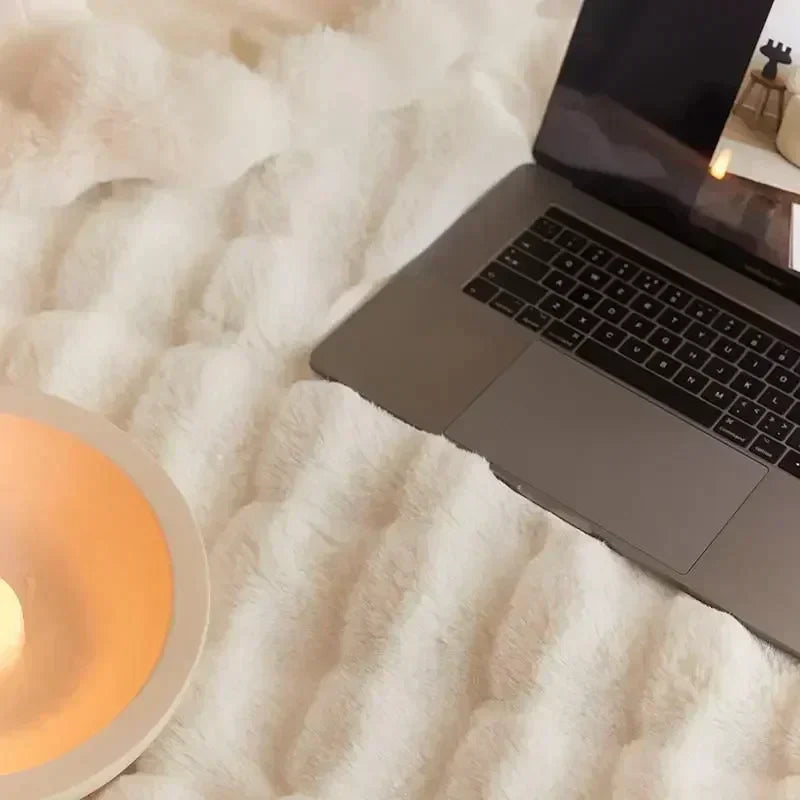 VeluLuxe Faux Fur Fluffy Blanket