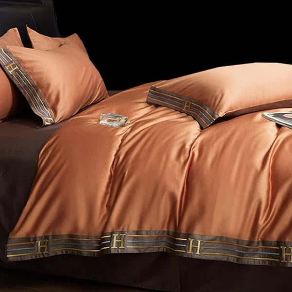 OpulenceSleep 4-Piece Satin Bedding Set