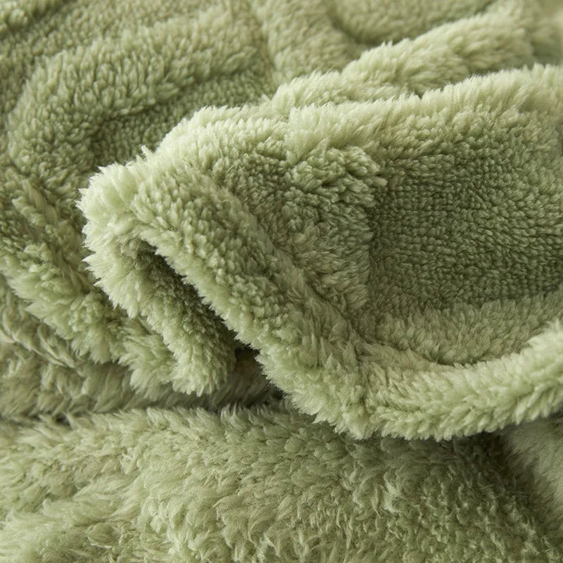 Luxuriöse Decke aus Lammfellimitat für das Schlafzimmer