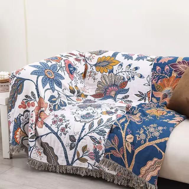 Rustic cotton blanket with floral pattern