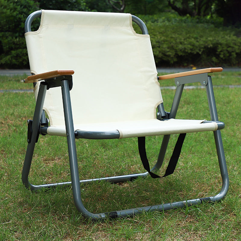 Moderner minimalistischer Campingstuhl mit Rückenlehne und Armlehnen aus Oxford-Gewebe