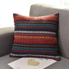 Ethnischer Kissenbezug im Boho-Stil mit geometrischem Muster