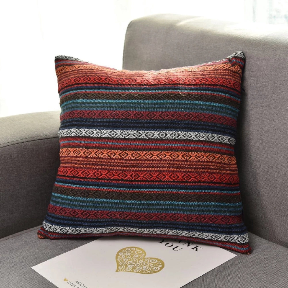 Ethnischer Kissenbezug im Boho-Stil mit geometrischem Muster