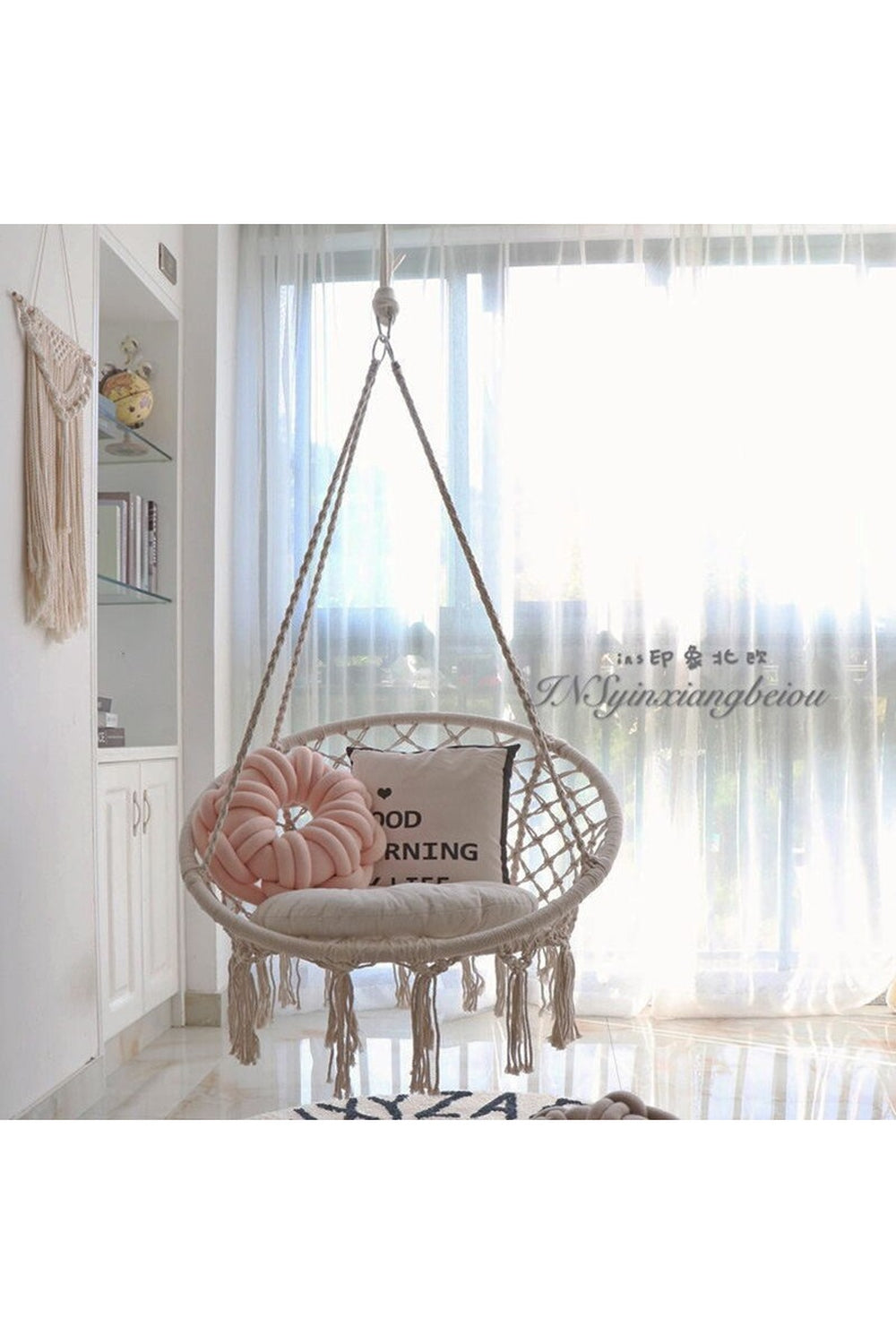 Yarn Knot Pillow