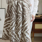 Knitted Zebra Pattern Throw Blanket – Lightweight Microfiber Blend for Cozy Comfort, 47x59 4