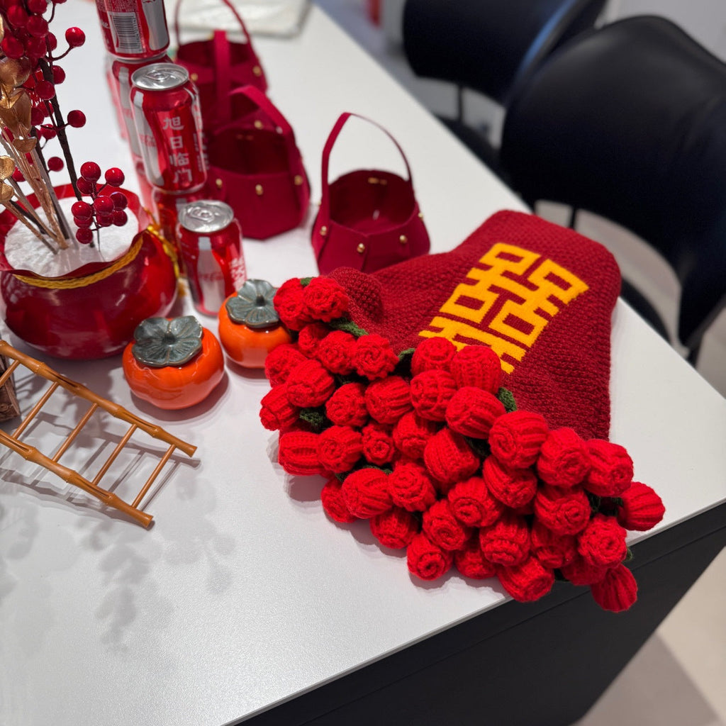 Kuschelige Decke mit trendigem Pompon-Rand