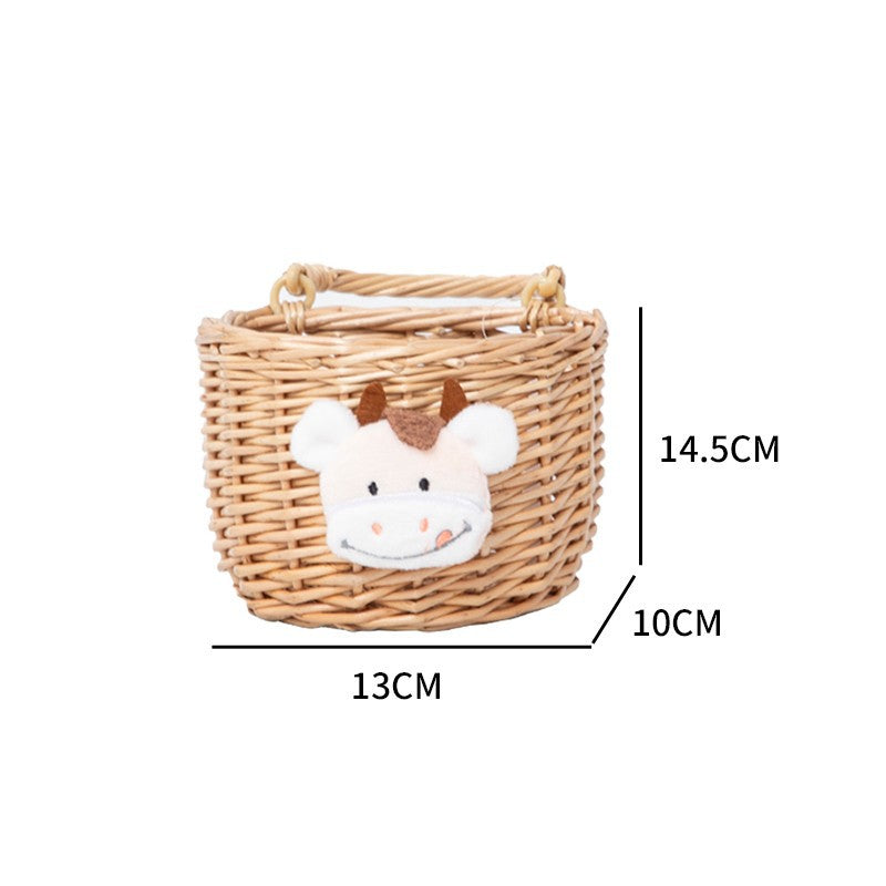 Korb aus geflochtenem Material mit niedlichem Tiermotiv