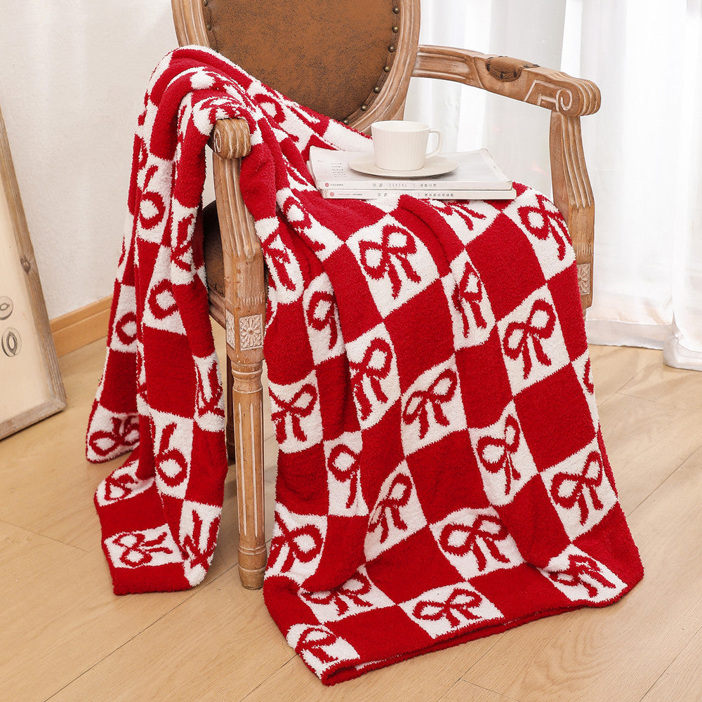 Kuschelige dekorative Strickdecke