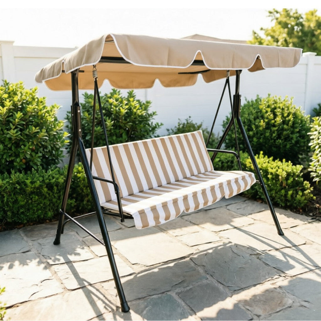 Geräumige Outdoor-Schaukelbank mit verstellbarem Sonnendach