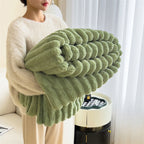 Women's Ultra-Soft Cuddly Blanket with Wave Structure