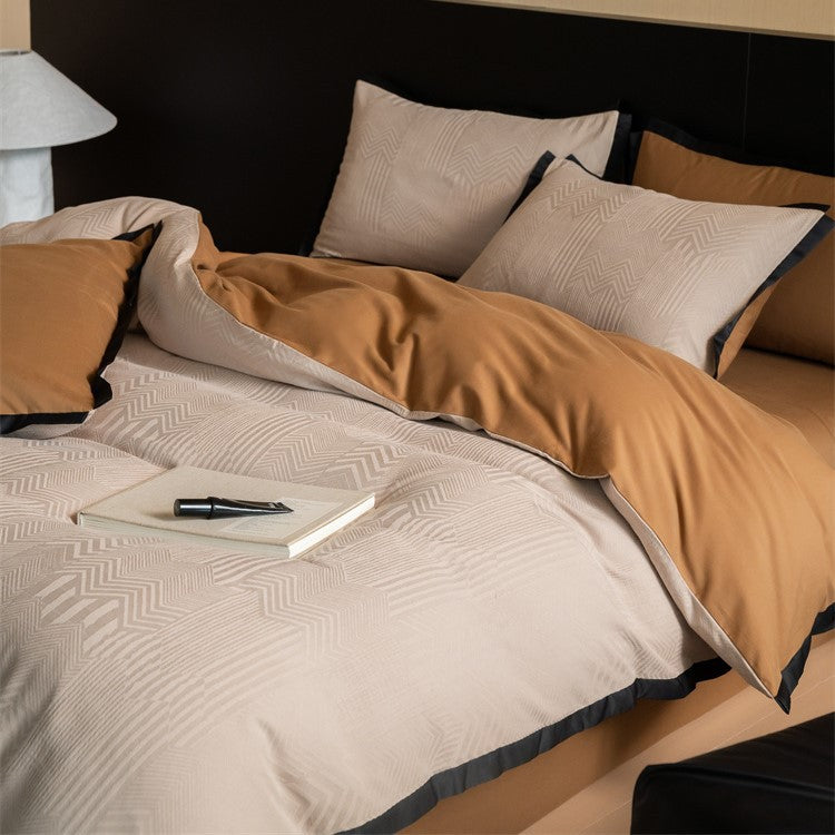 Reversible Bedding Set with Jacquard Structure and Contrast Piping