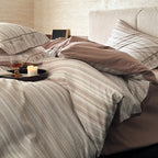 Houndstooth bedding set with reversible duvet cover and fine cotton blend