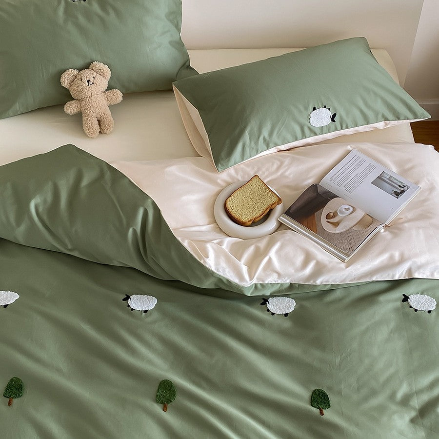 Reversible Cotton Satin Duvet Cover Set with Sheep and Tree Appliqués