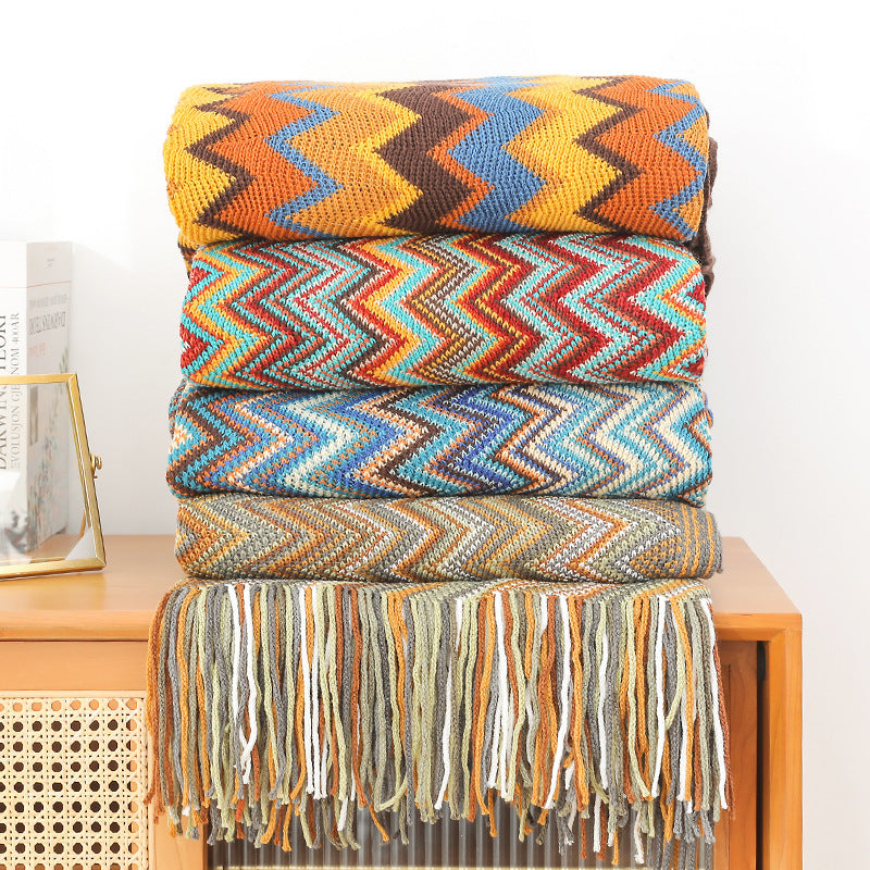 Decorative Zigzag Pattern Blanket